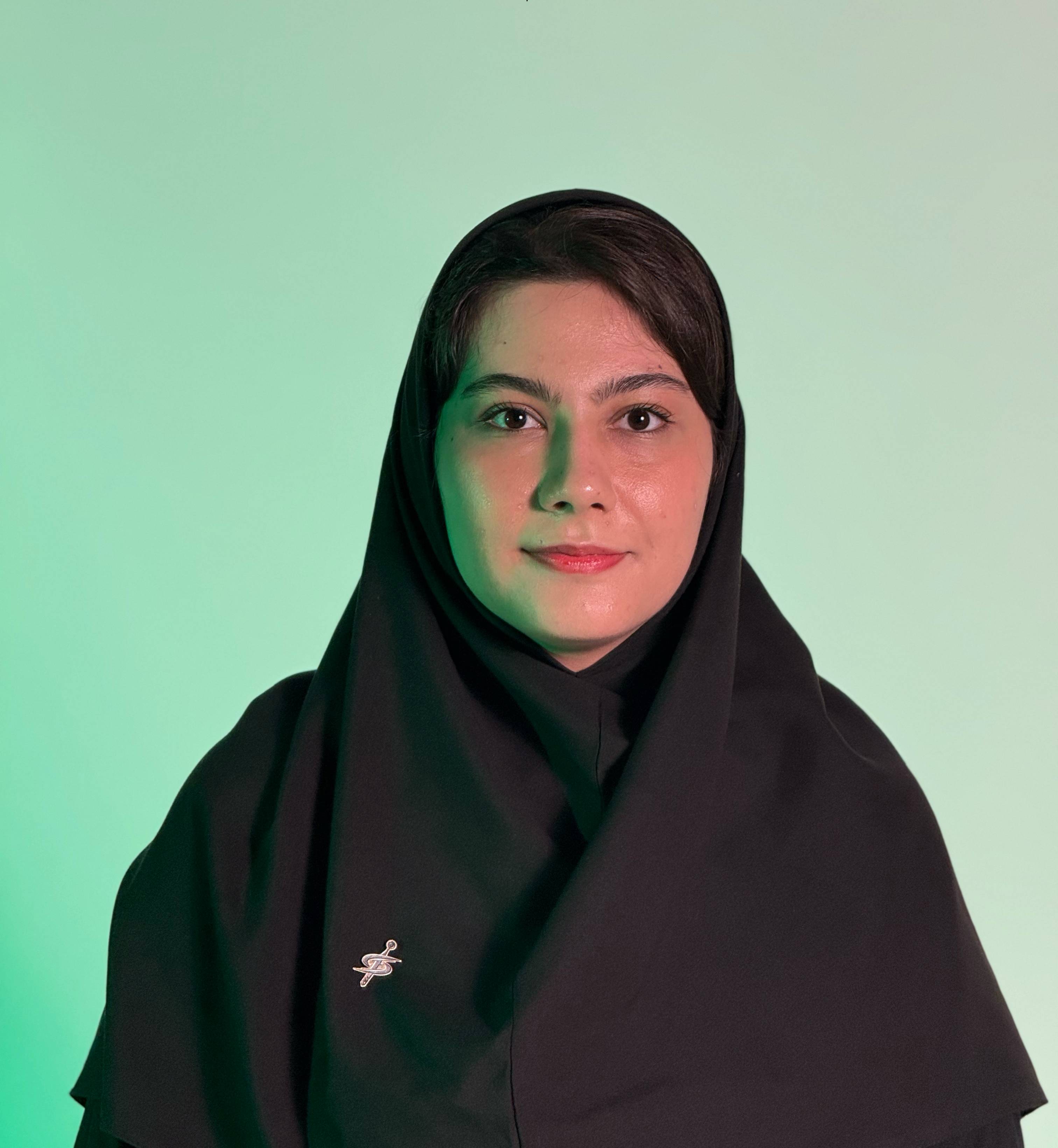 آتنا خلیقی - کارشناس فروش IPSS